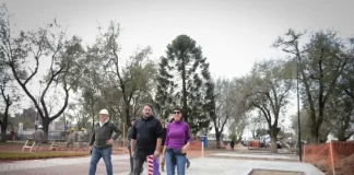Mayra Mendoza supervisó las obras de refacción integral en la plaza "Islas Malvinas" de Villa La Florida