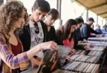 La cultura retro y la música se apoderan de la costa de Vicente López feria-vinilos
