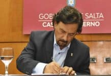 El Gobernador de Salta reclamó a la ANSES que anule beneficios para extranjeros que no viven en el país