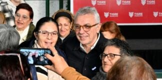 Julio Zamora distinguió la labor de más de 200 manzaneras de Benavídez, Dique Luján y Ricardo Rojas tigre-zamora-agazajo-manzaneras