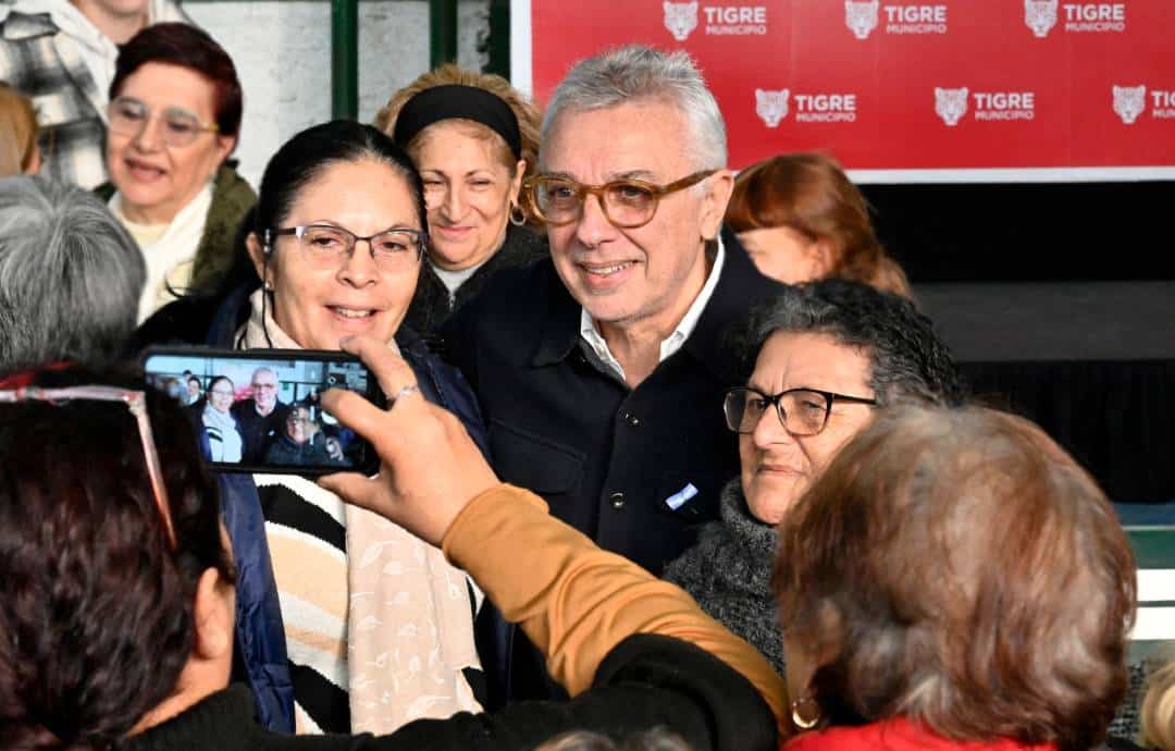 tigre-zamora-agazajo-manzaneras tigre-zamora-agazajo-manzaneras