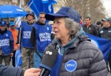 Trabajadores de Vialidad Nacional celebraron el rechazo de Diputados al decreto que disponía el cierre del organismo gremiales-viales-alena-movilizacion-congreso-rechazo-dnu-cierre-vialidad-nacional