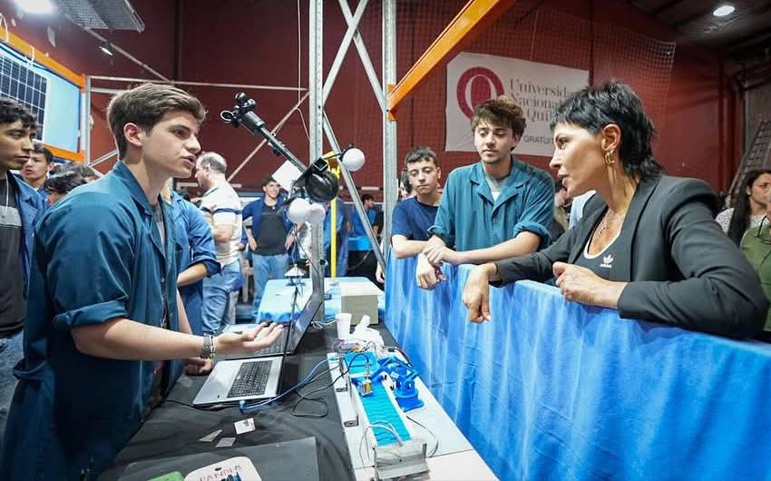 quilmes-mayra-mendoza-estudiantes-expo-educa