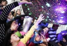 Mayra Mendoza recorrió la nueva sala de cine de escuela especial financiada con el "Quilmes Coopera"