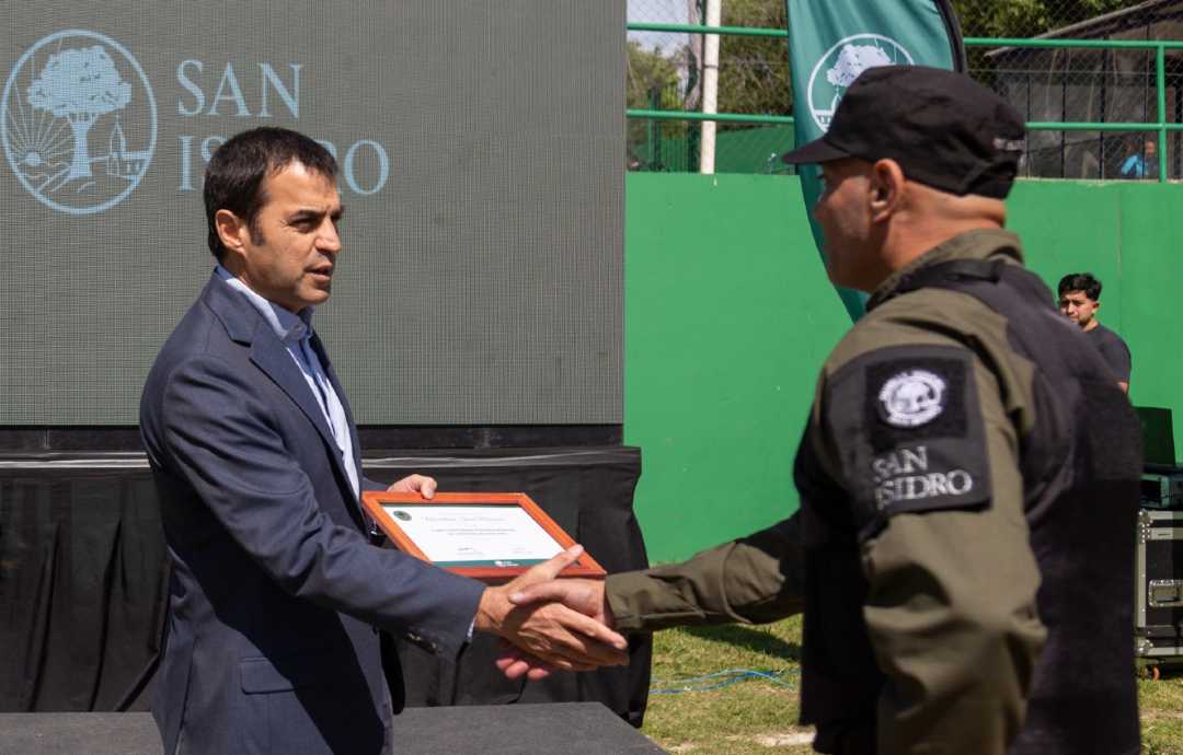 san-isidro-lanus-agentes-patrulla-municipal