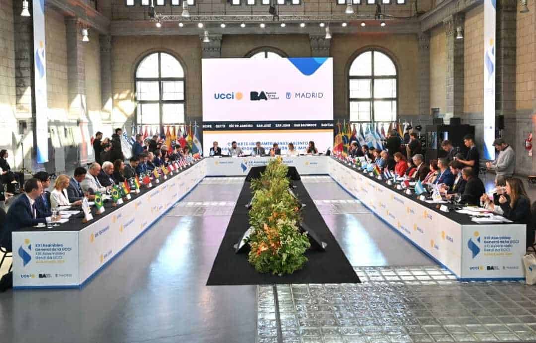 Alcaldes y delegaciones de 20 ciudades iberoamericanas discuten una agenda común sobre los desafíos urbanos 1 InfoBAN