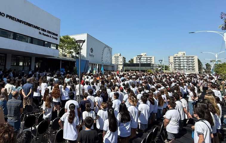 escobar-egreso-primera-camada-escuela-ramon-cereijo