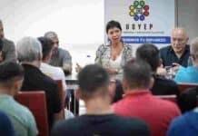 Mayra Mendoza dialogó con delegados del Sindica del Plástico