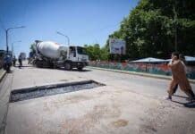 Mayra Mendoza supervisó la obra de reconstrucción del puente 14 de Agosto