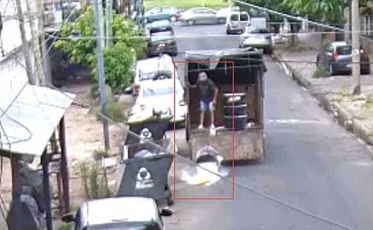 vicente-lopez-seguridad-camion-barriles