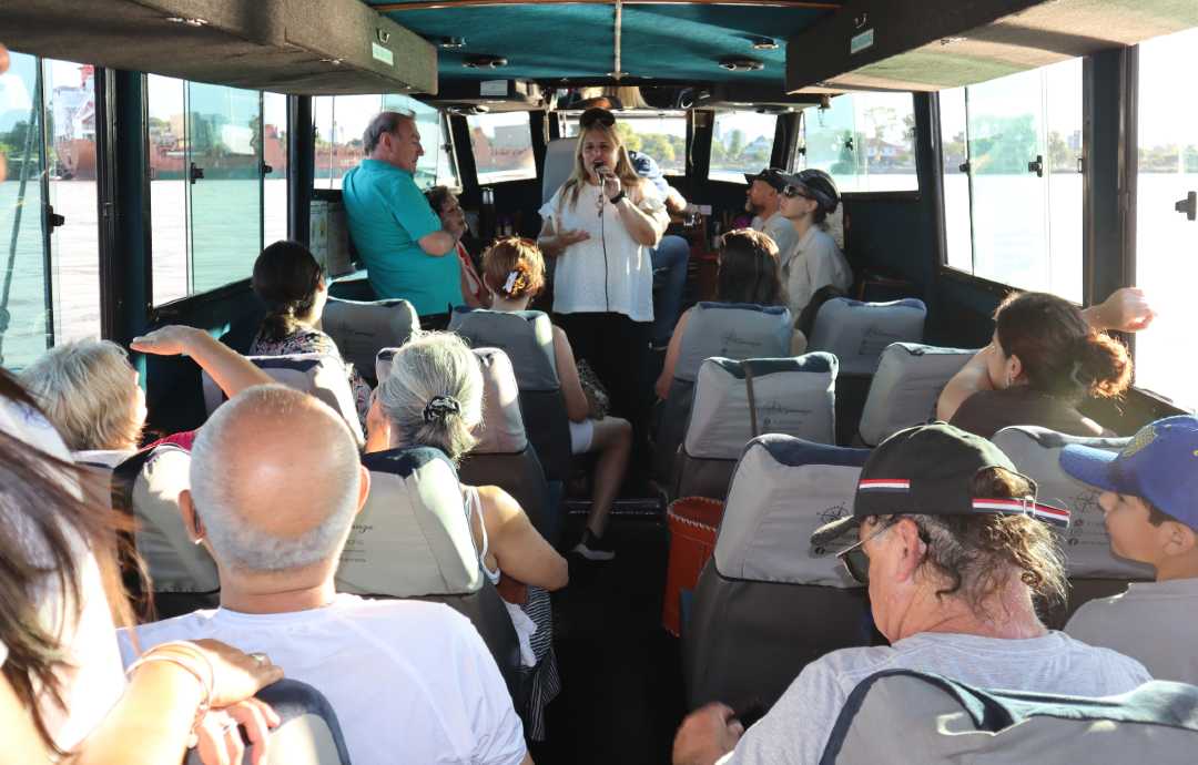 campana-paseos-lancha-delta