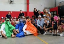 Julio Zamora visitó la colonia de verano en Troncos del Talar