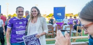 Villa Dálmine presentó su nueva camiseta InfoBAN