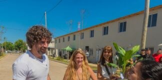 Juan Andreotti entregó viviendas a 25 familias numerosas de San Fernando InfoBAN