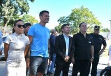 General Rodríguez: Kicillof inauguró una nueva escuela primaria y entregó patrulleros y motos para reforzar la seguridad